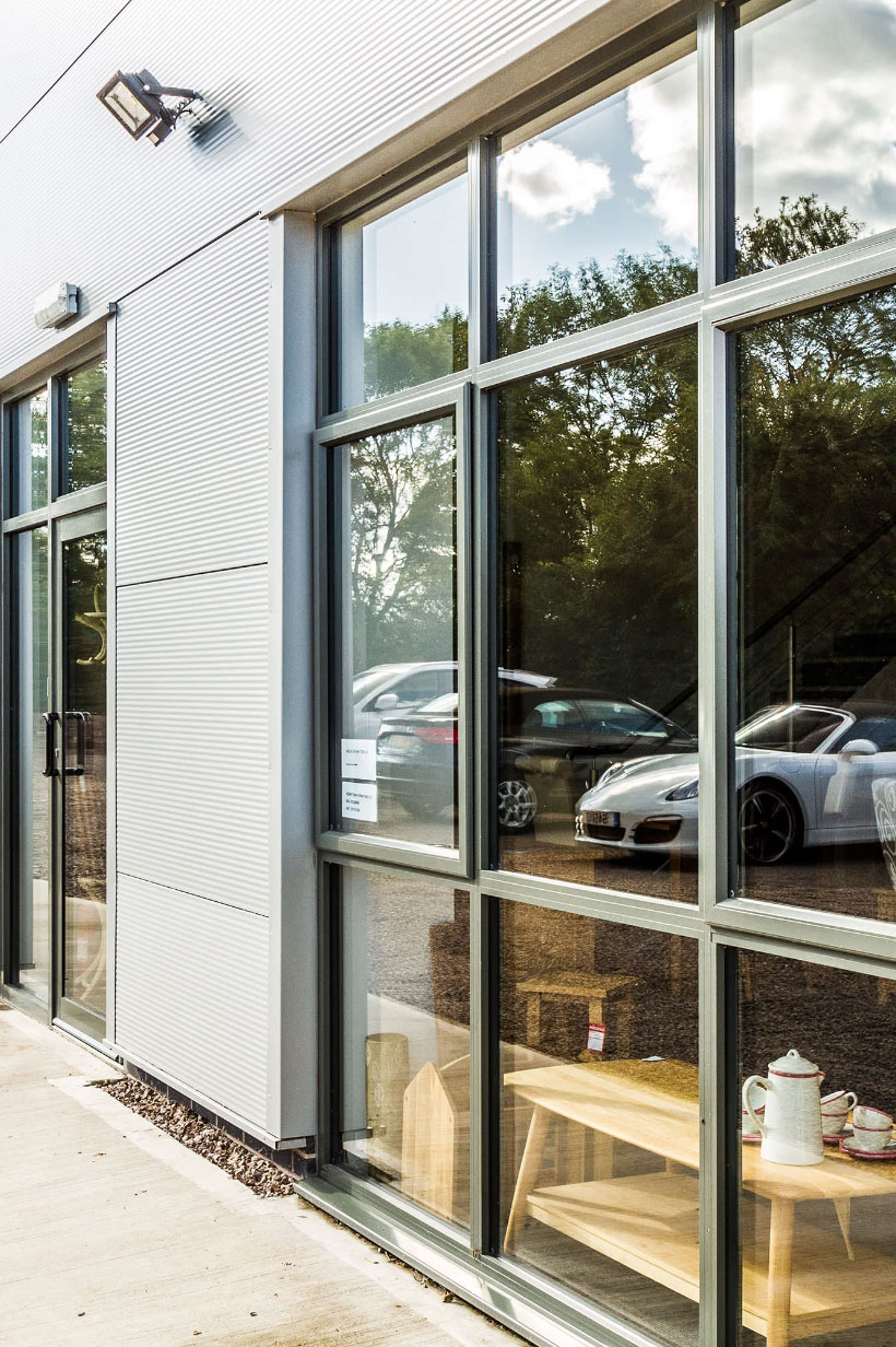aluminium shop front windows