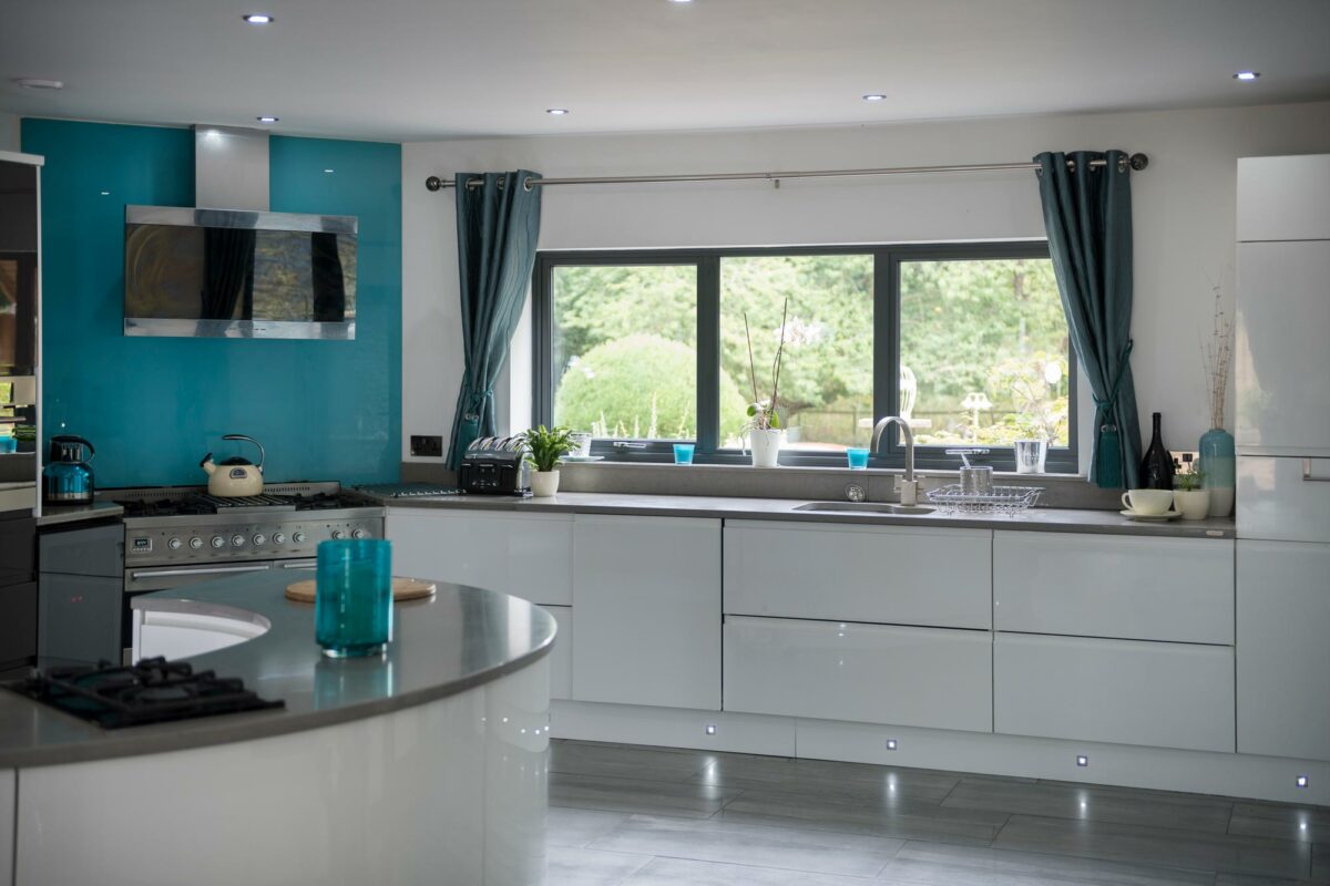replacement aluminium windows
