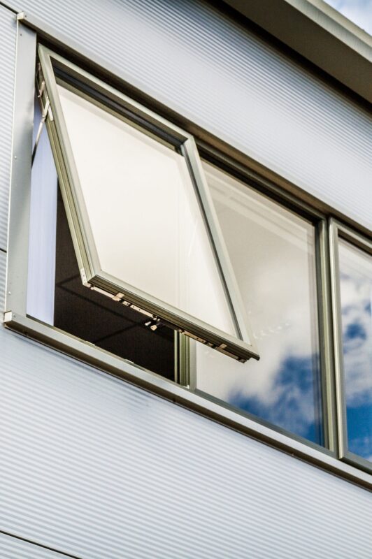 aluminium tilt and turn